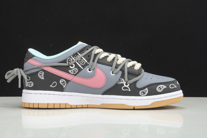 Travis Scott x Nike SB Dunk Low SE HD0952-001