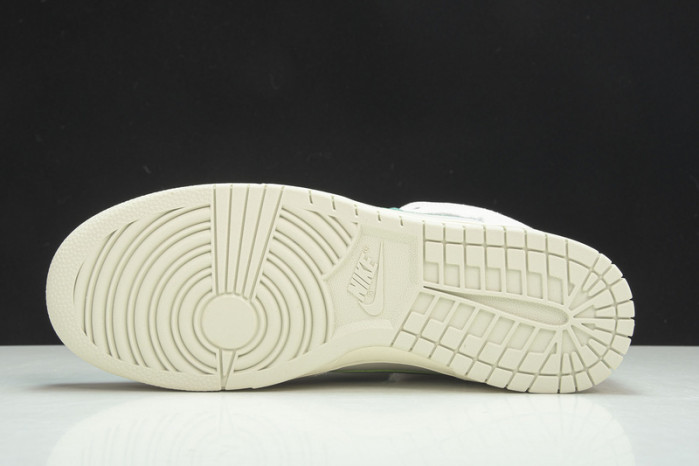 Nike Dunk High SE First Use Sail (GS) - DD0733-001