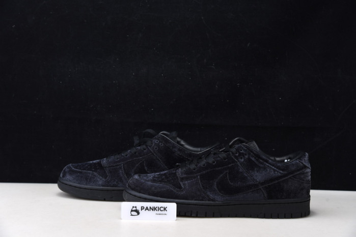 DOVER STREET MARKET X NIKE DUNK LOW TRIPLE BLACK DH2686-002
