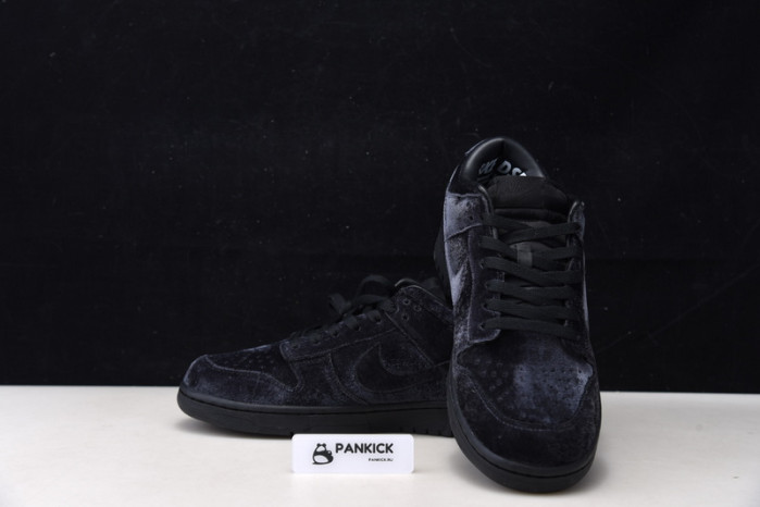 DOVER STREET MARKET X NIKE DUNK LOW TRIPLE BLACK DH2686-002