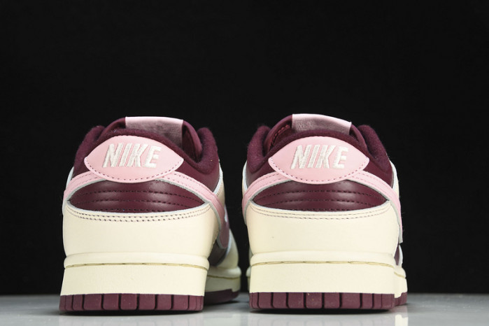 Nike Dunk Low Valentine