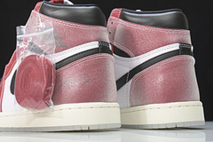 TROPHY ROOM X AIR JORDAN 1 High OG SP 