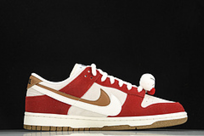 NK Dunk Low SE‘85’ DO9457-112