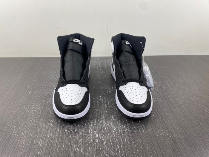 Air Jordan 1 High OG “Reverse Panda” DZ5485-010