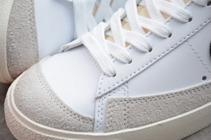 Nike Blazer Mid 77 Vintage White Black - BQ6806-100