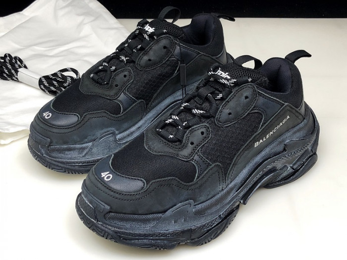 BLEN Triple S Triple Black (2018 Reissue) 51278 W0901 1000