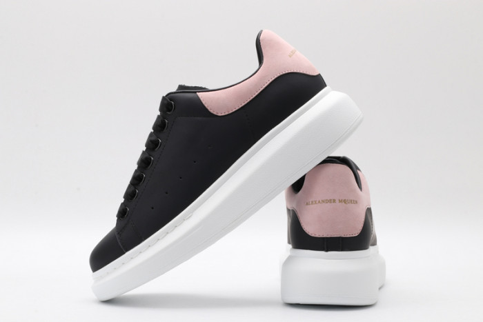 Alexander McQueen sneaker