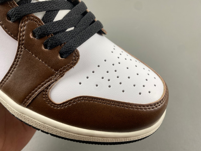 Air Jordan 1 Mid FQ8156-142