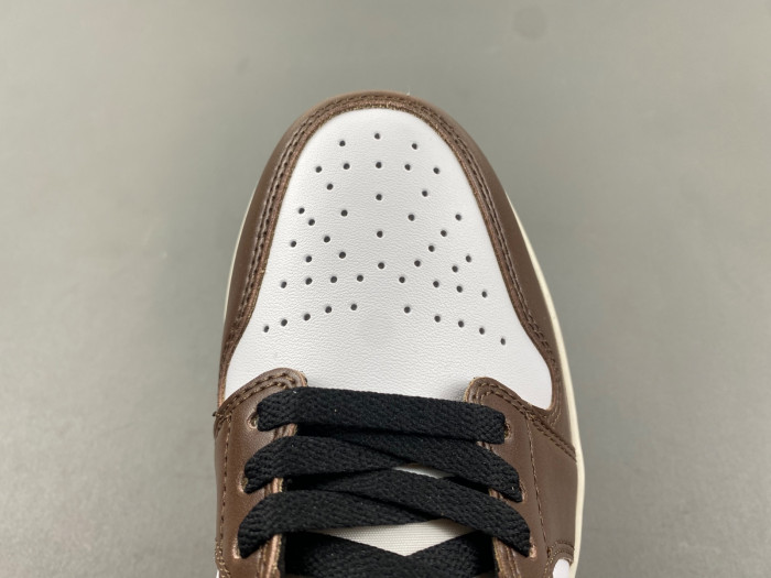 Air Jordan 1 Mid FQ8156-142