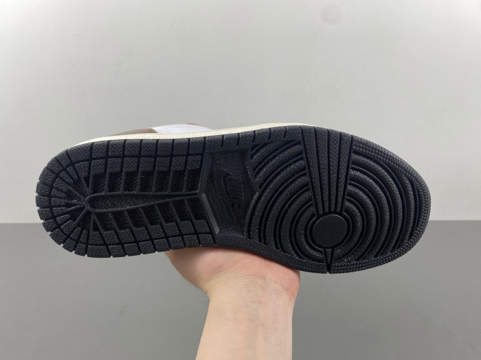 Air Jordan 1 Mid FQ8156-142