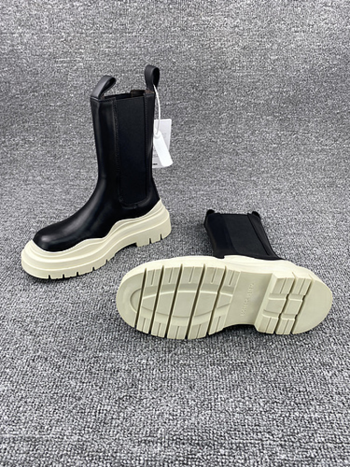 BOTTEGA VENETA SNEAKER