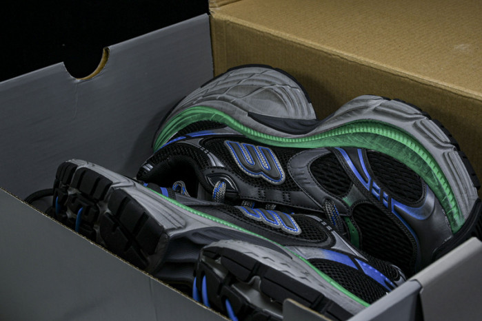 BLEN 10XL W2MV2 1143