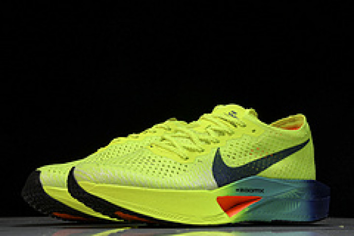 Nk ZoomX Vaporfly NEXT% 3 DV4129-700