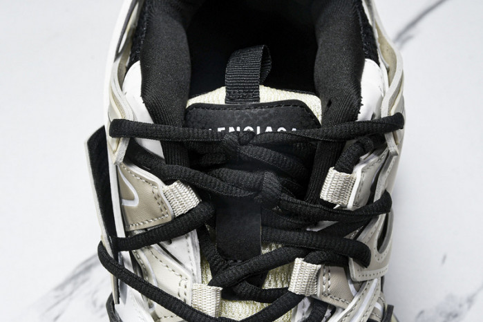 BLEN Track W3AC4 8071