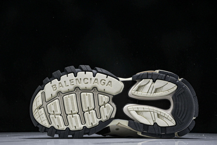 BLEN Track W3AC4 8071