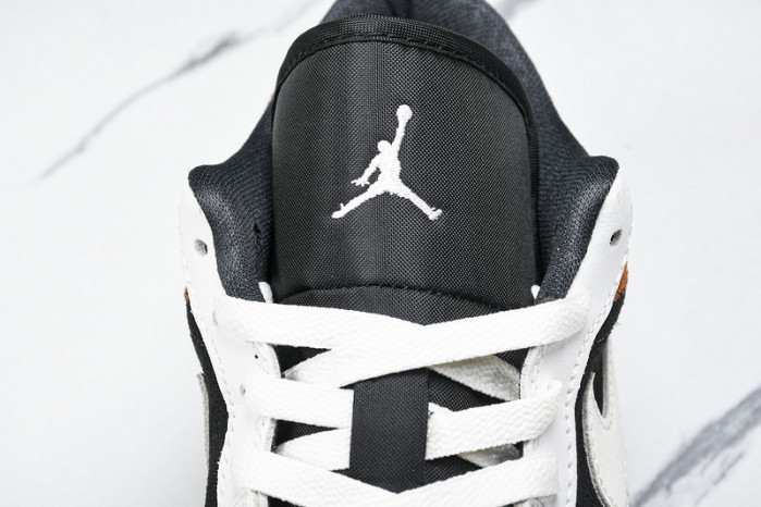 Air Jordan 1 Low HQ0764-001