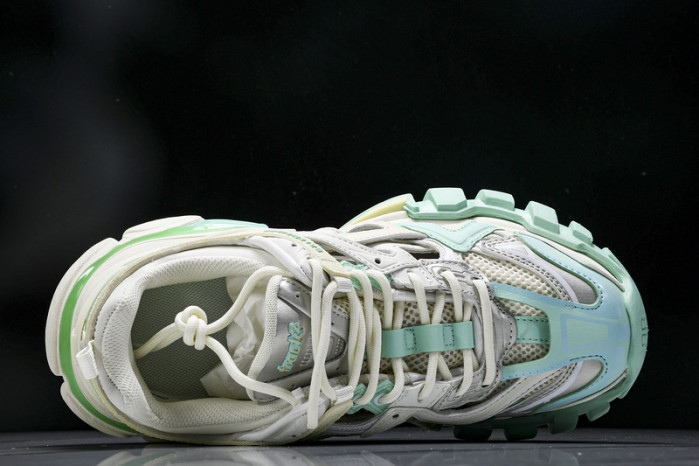 BLEN Track W3AE2 3911