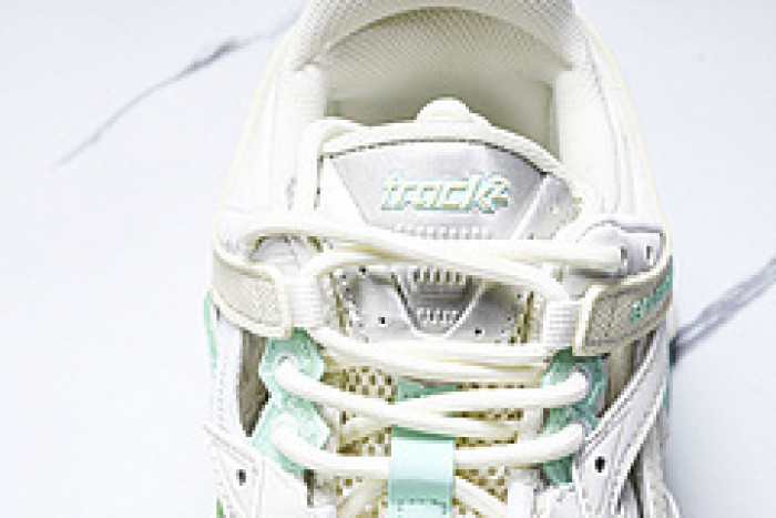 BLEN Track W3AE2 3911