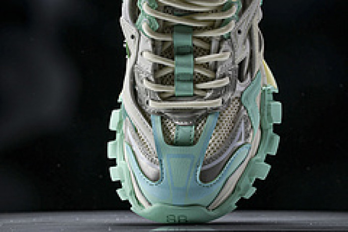 BLEN Track W3AE2 3911