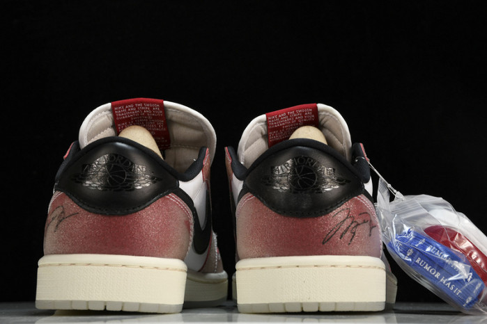 Trophy Room x Air Jordan 1 Low OG FN0432-017