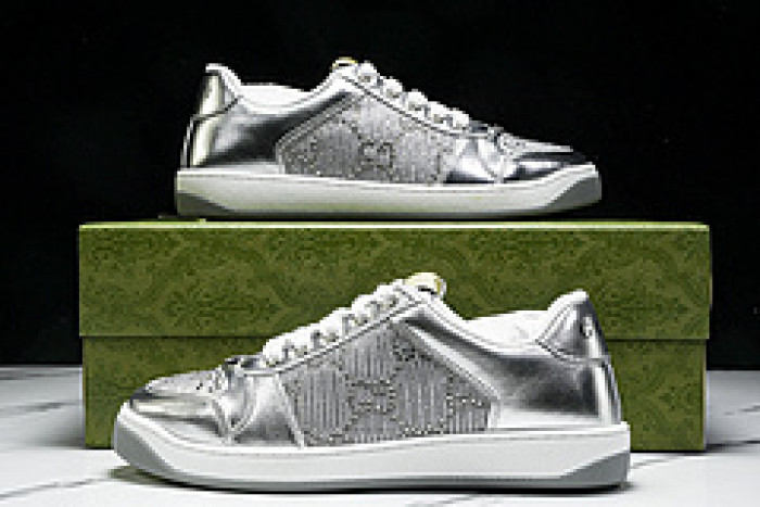 G*u*i sneaker