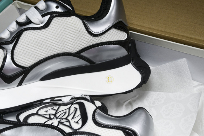 Alexander McQueen sneaker