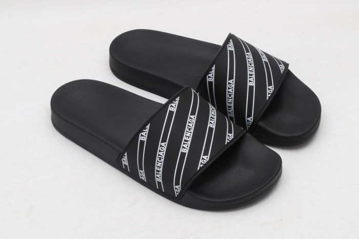 BLEN DESIGNER SLIPPERS