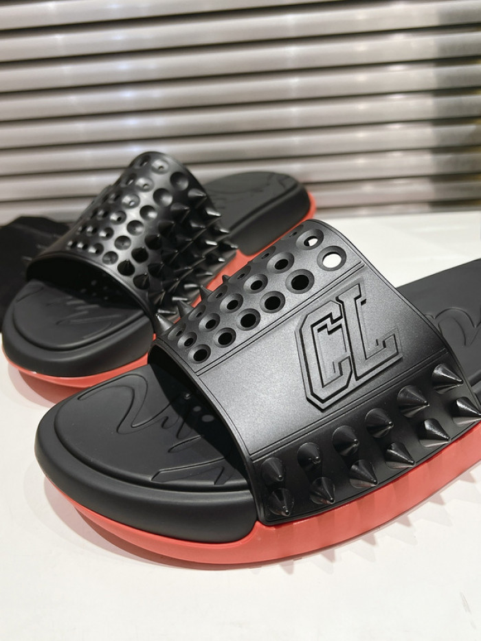 CL SLIPPERS