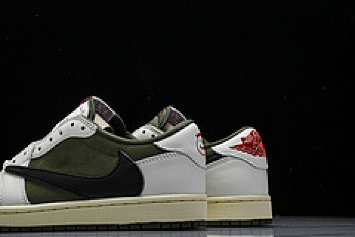 Travis Scott x Air Jordan 1 Low OG DM7866-200