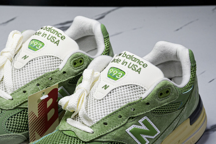 New Balance U993GW