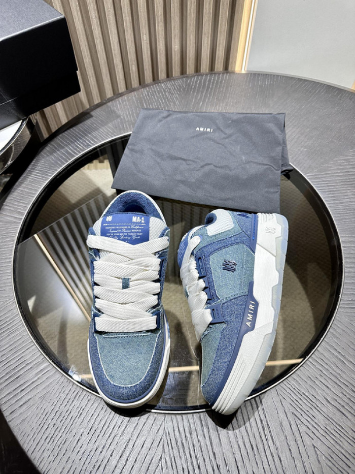 AM1R1 SNEAKERS