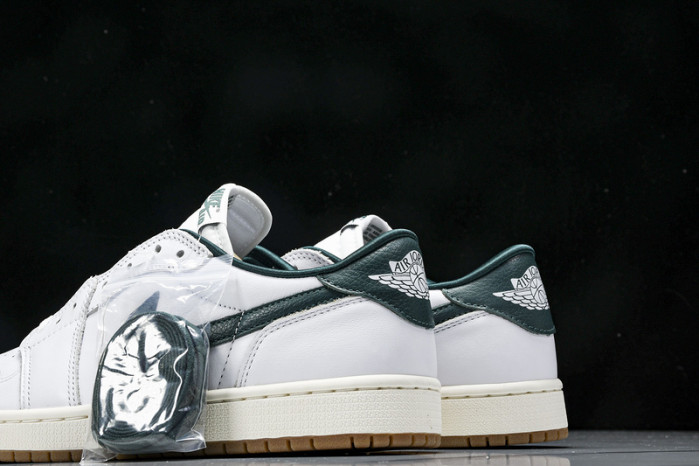 Air Jordan 1 Low OG WMNS “Oxidized Green” CZ0775-133