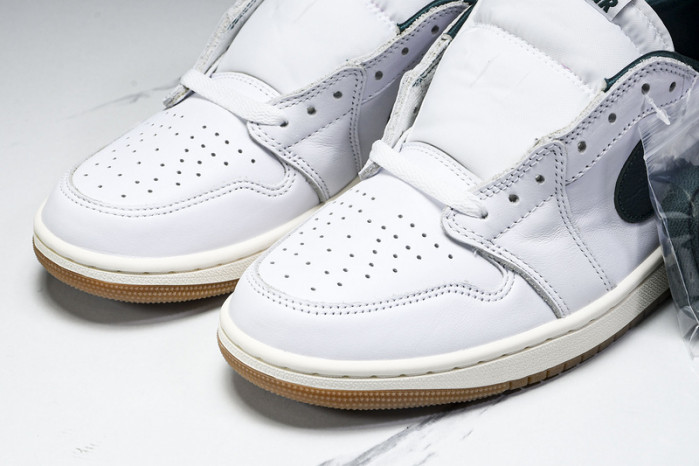 Air Jordan 1 Low OG WMNS “Oxidized Green” CZ0775-133