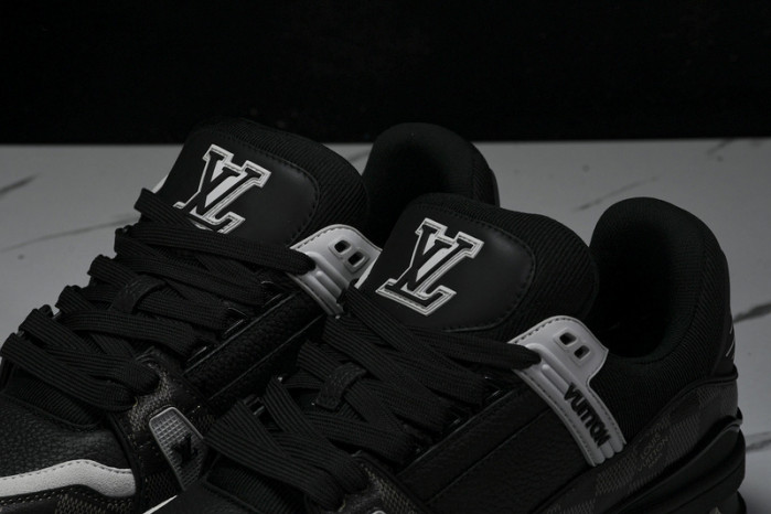 L&V SNEAKERS