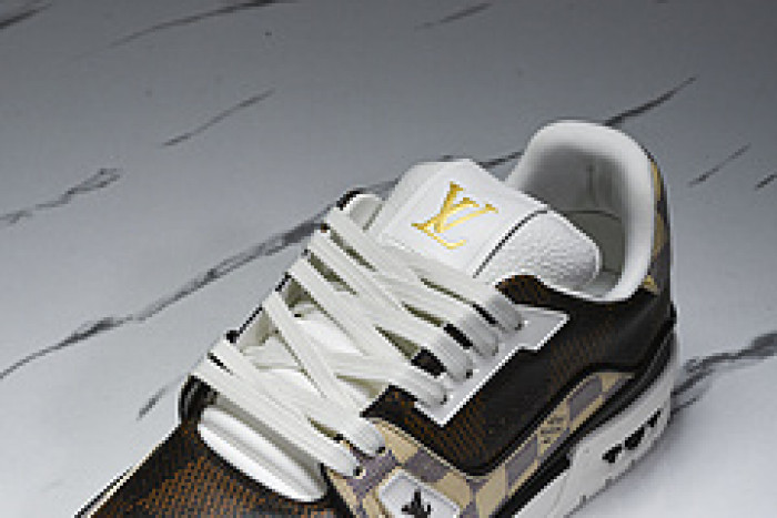L&V SNEAKERS