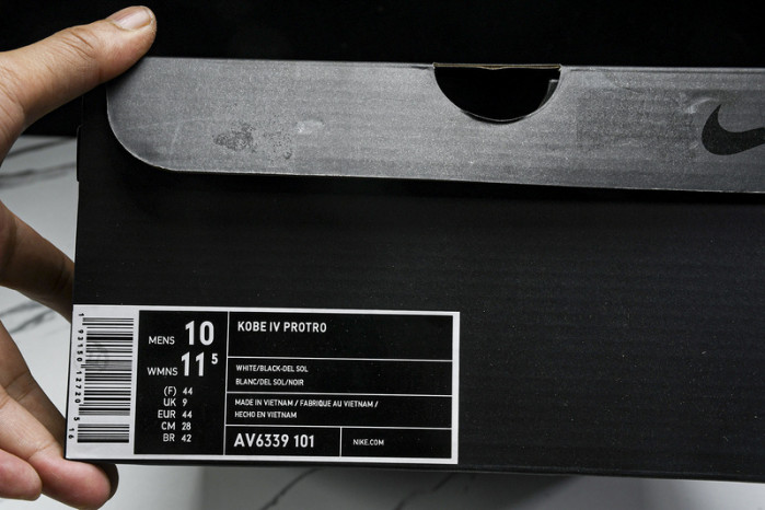 NK Zoom Kobe 4 Protro“Del Sol” AV6339-101