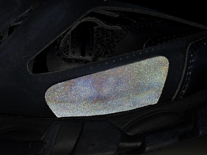 BLEN Track Black W06G0 2001 BLACK