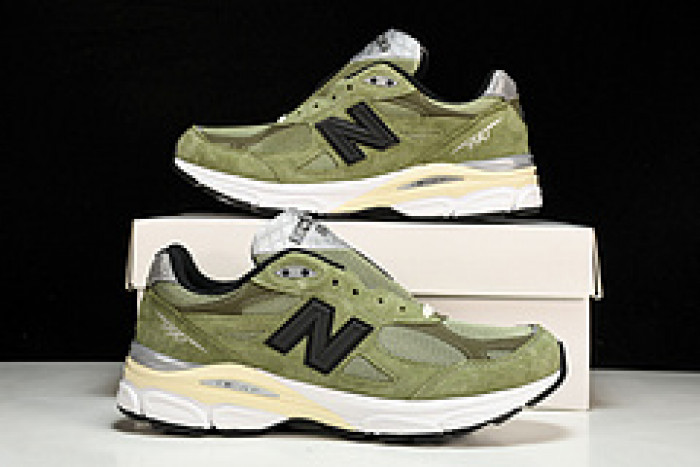 New Balance 990