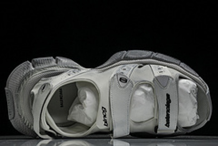 BLEN DESIGNER SLIPPERS