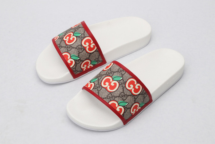 G DESIGNER SLIPPERS