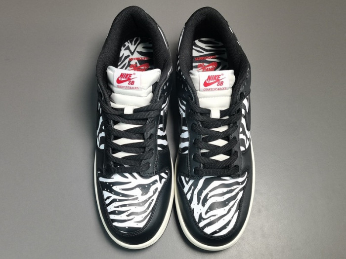 Quartersnacks x Nike SB Dunk Low Zebra DM3510-001