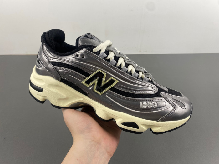The New Balance 1000 “Silver Metallic” M1000SL.