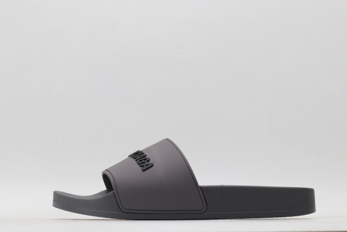 BLEN DESIGNER SLIPPERS