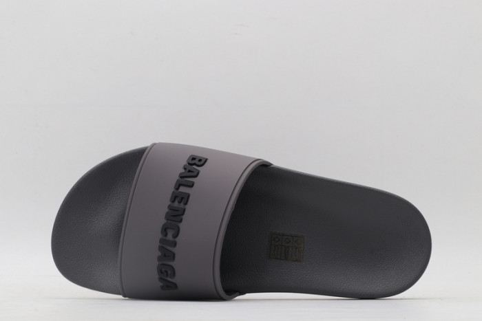 BLEN DESIGNER SLIPPERS