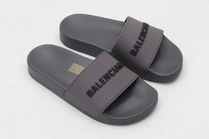 BLEN DESIGNER SLIPPERS