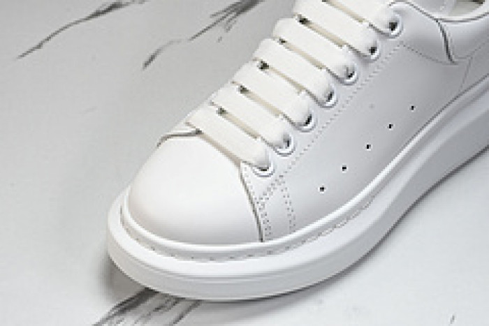 Alexander McQueen sneaker