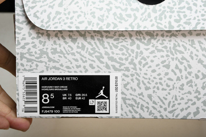 AIR JORDAN 3 CRAFT "GREY MIST" FJ9479-100