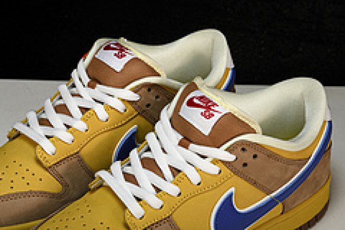 Nike SB Dunk Low Newcastle Brown Ale 313170-741