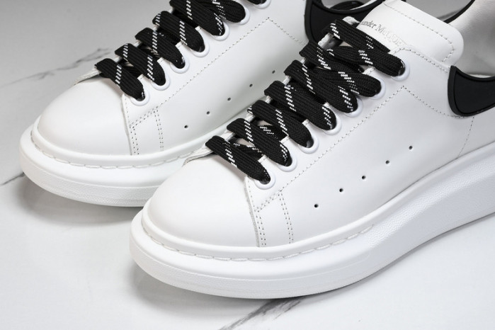 Alexander McQueen sneaker