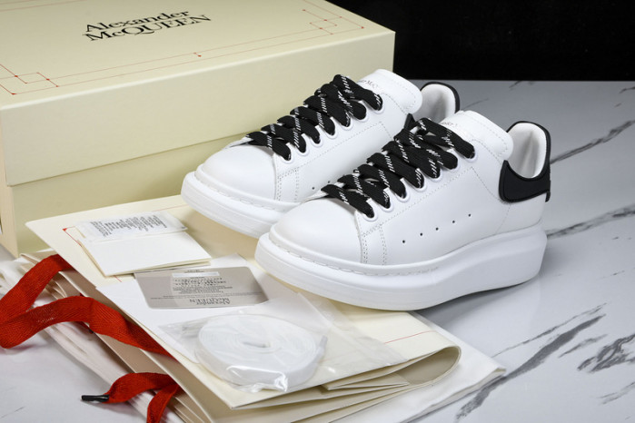 Alexander McQueen sneaker